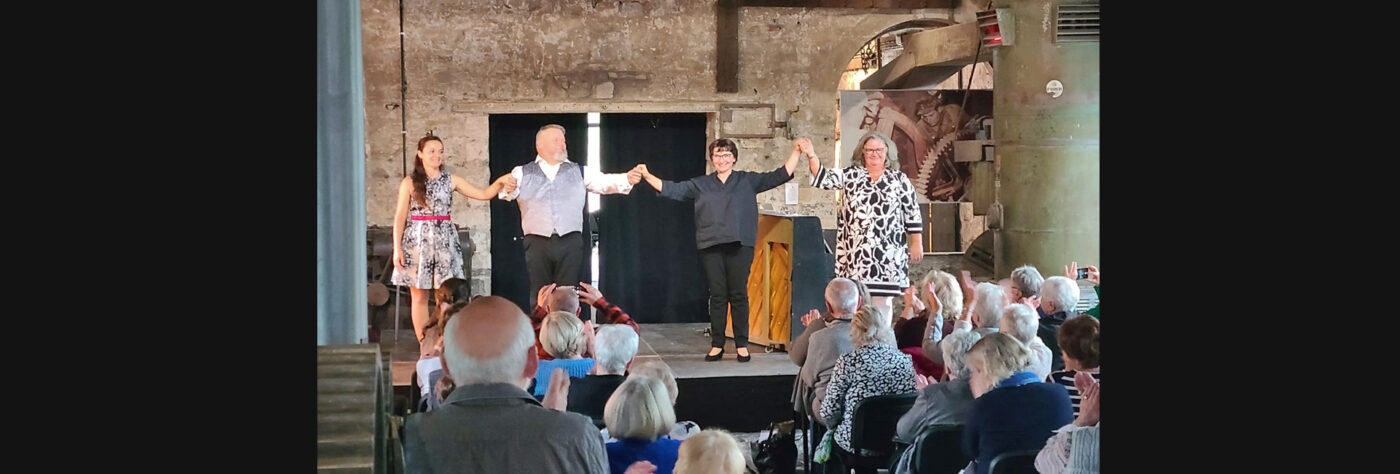 Großes "Musiktheater" mitten auf dem Land Großes "Musiktheater" mitten auf dem Land